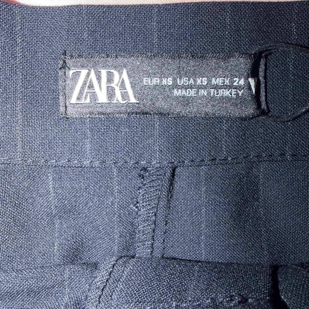 Zara Black Pinstripe Women's Skirt - Picture 3 of 3